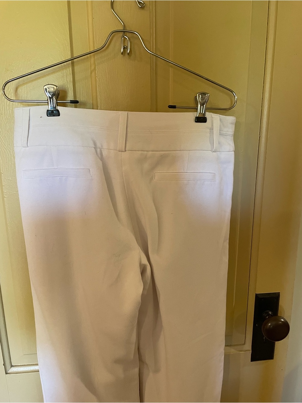 ATELIER LUXE White long wide leg pants. Really nice fabric size 4